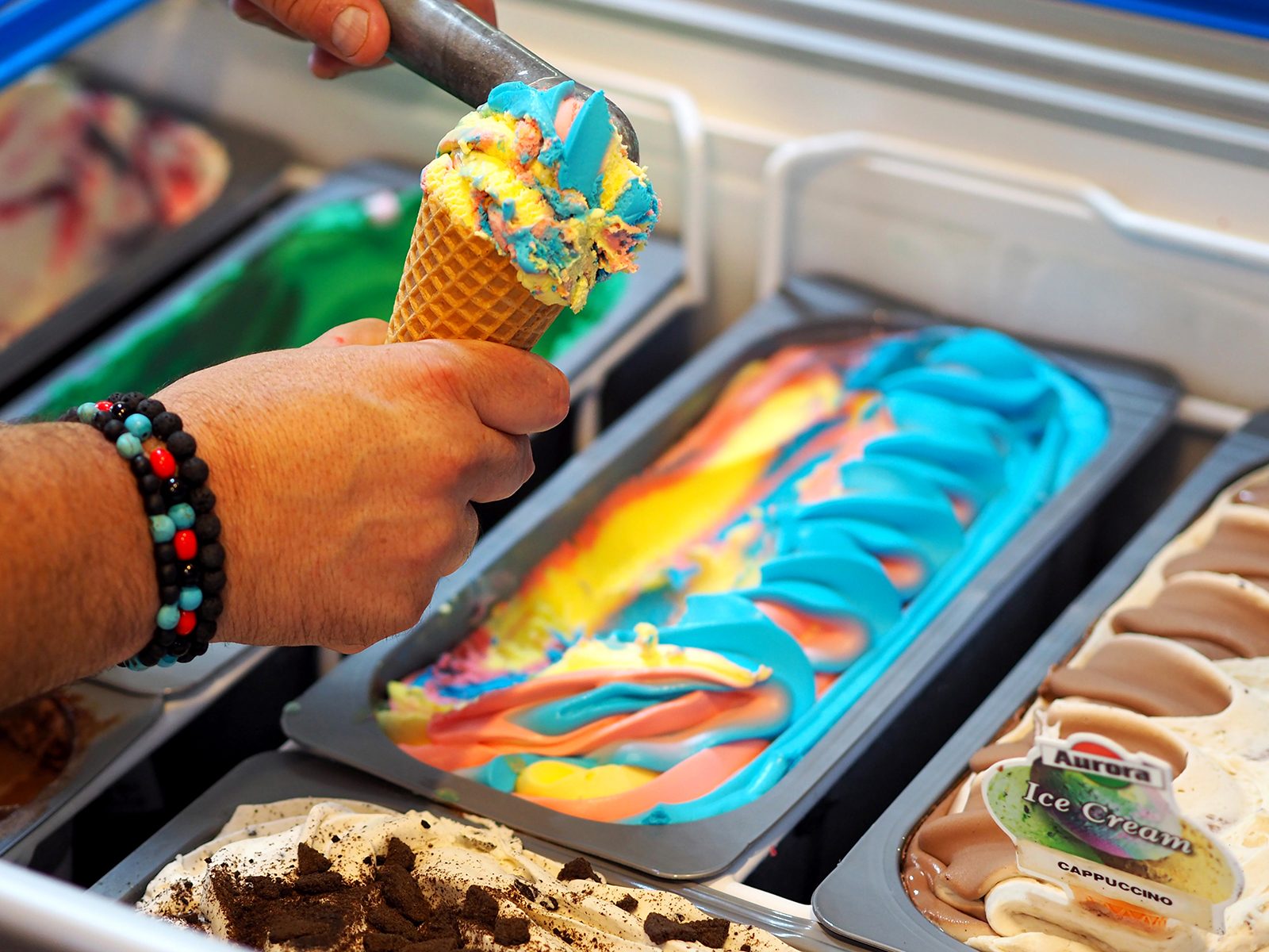 Мороженое В Пластиковых Контейнерах