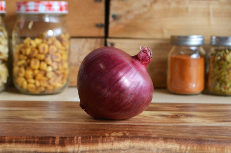 reuse red onion skin